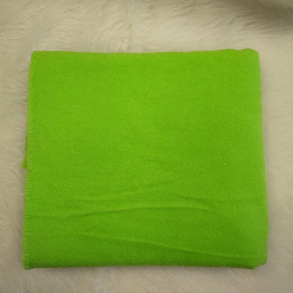 FABRIC Bright Mid Green Flannel Fabric, 100% Cotton, 1.5 Yards